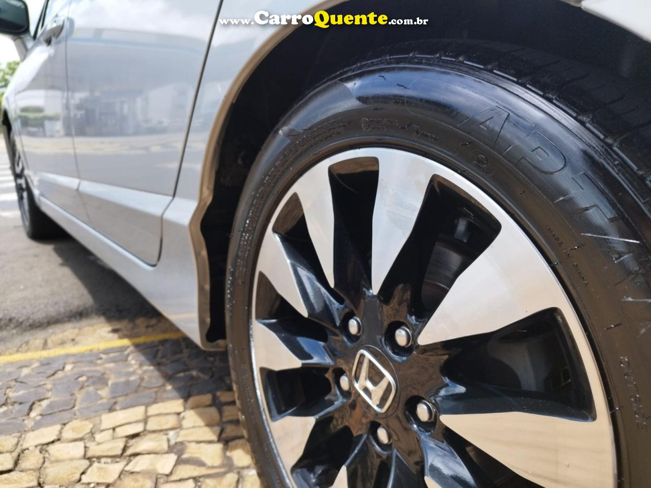 HONDA   CIVIC SED. LXL LXL SE 1.8 FLEX 16V AUT.   PRATA 2011 1.8 FLEX - Loja