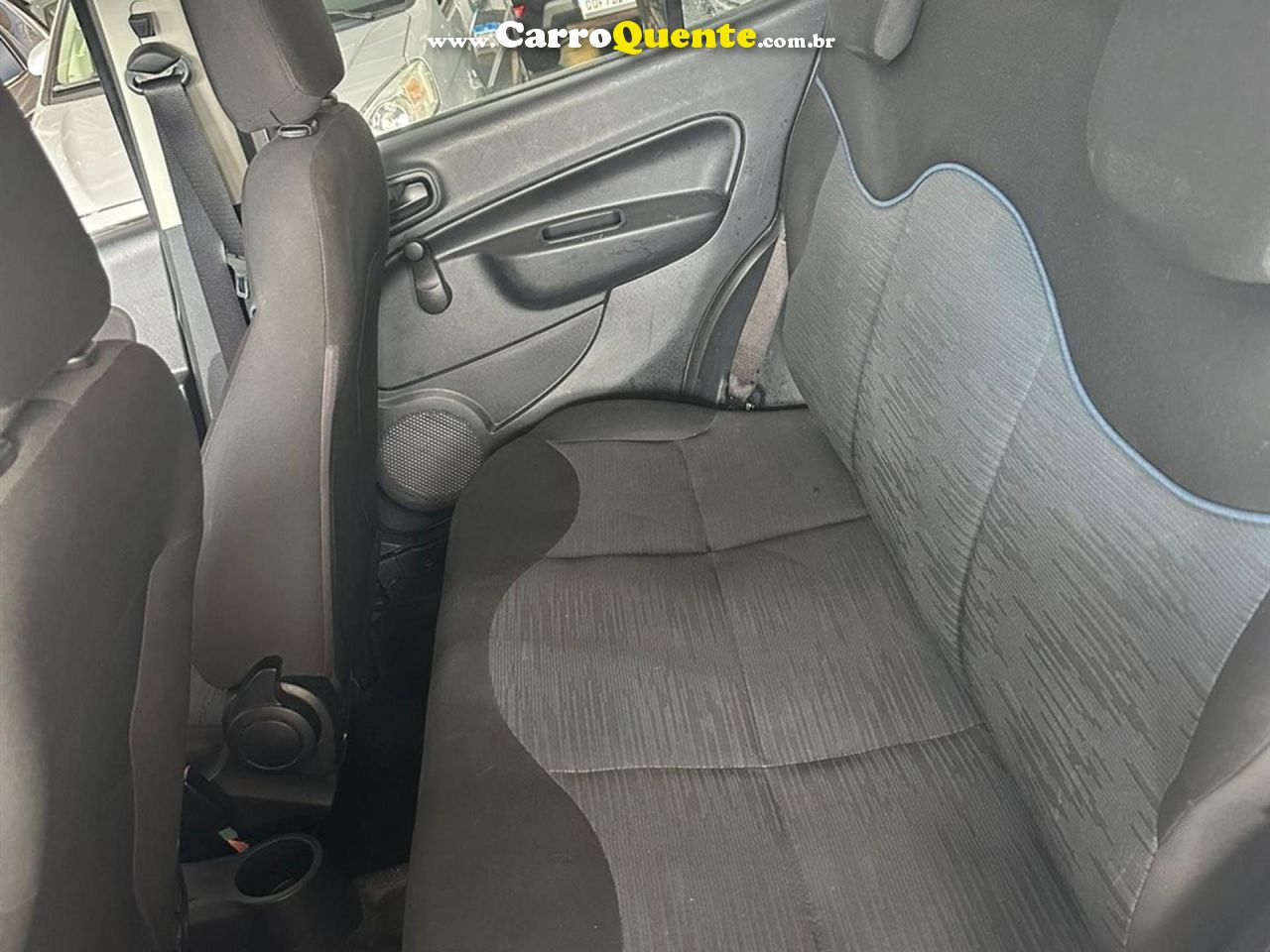 FIAT   UNO DRIVE 1.0 FLEX 6V 5P   PRATA 2018 1.0 FLEX - Loja