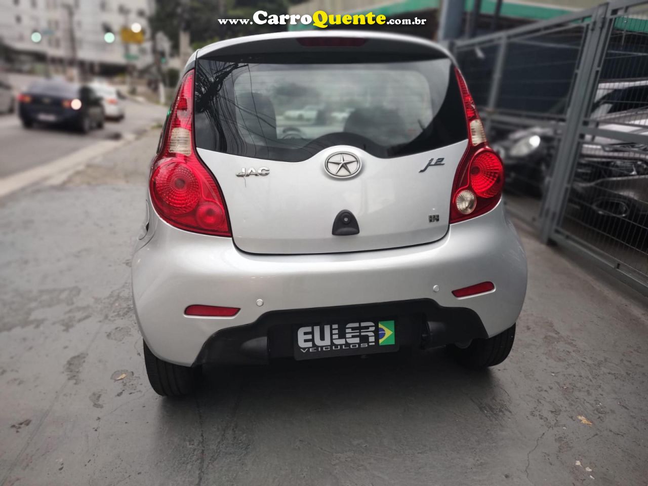 JAC   J2 1.4 16V 5P MEC.   PRATA 2014 1.4 GASOLINA - Loja