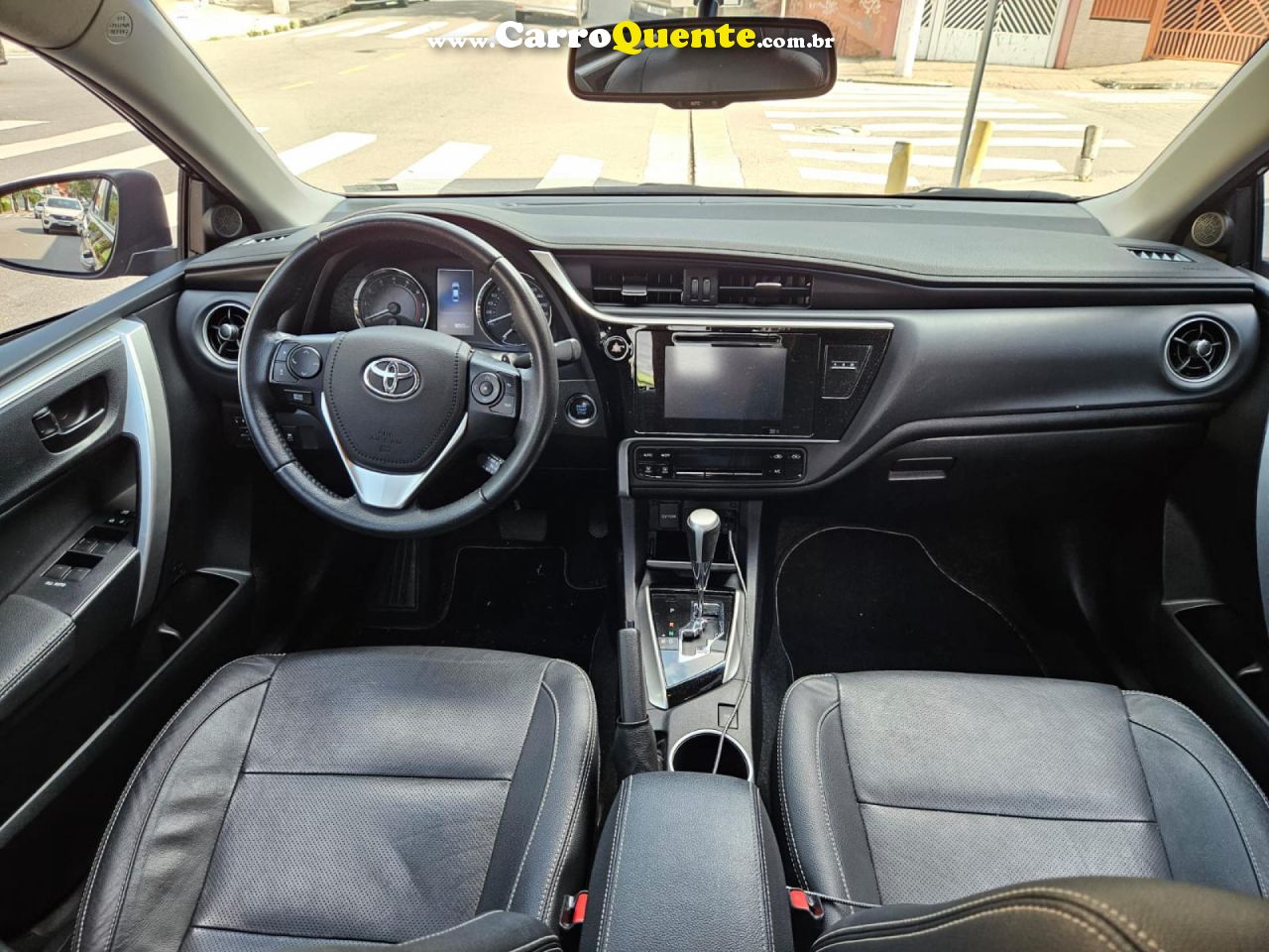 TOYOTA   COROLLA XEI 2.0 FLEX 16V AUT.   MARROM 2019 2.0 FLEX - Loja