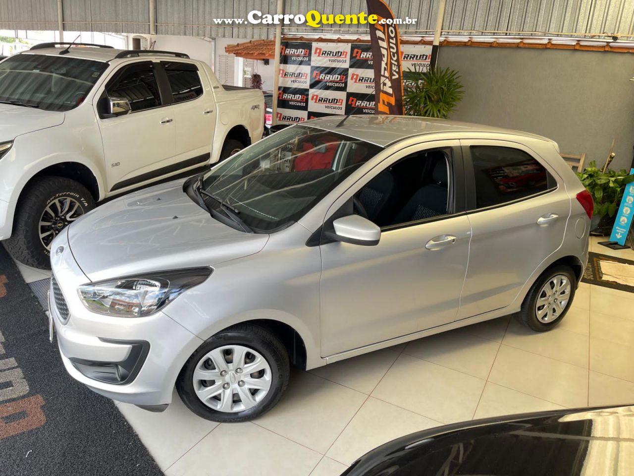 FORD   KA 1.0 SESE PLUS TIVCT FLEX 5P   PRATA 2019 1.0 FLEX - Loja