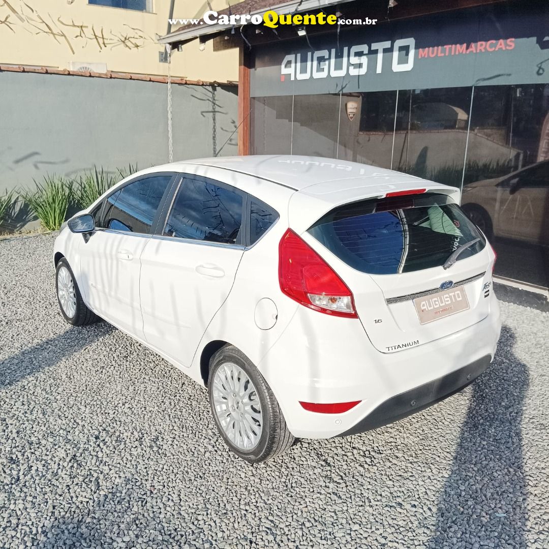 New Fiesta Titanium 1.6  - 2017 Flex Automático - Loja