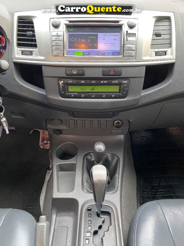 Toyota Hilux Cabine Dupla SRV AT 4x4 FLEX - Loja