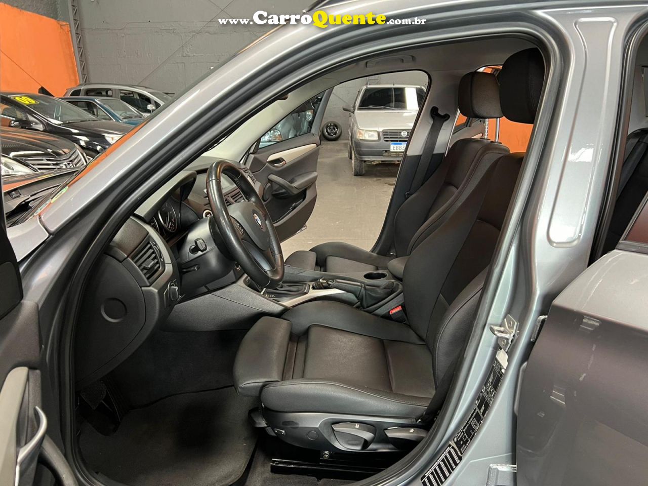 BMW   X1 SDRIVE 18I 2.0 16V 4X2 AUT.   CINZA 2011 2.0 GASOLINA - Loja