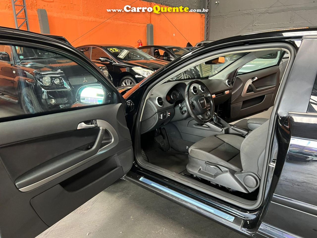 AUDI   A3 SPORT 2.0 16V TFSI S- TRONIC   PRETO 2010 2.0 GASOLINA - Loja