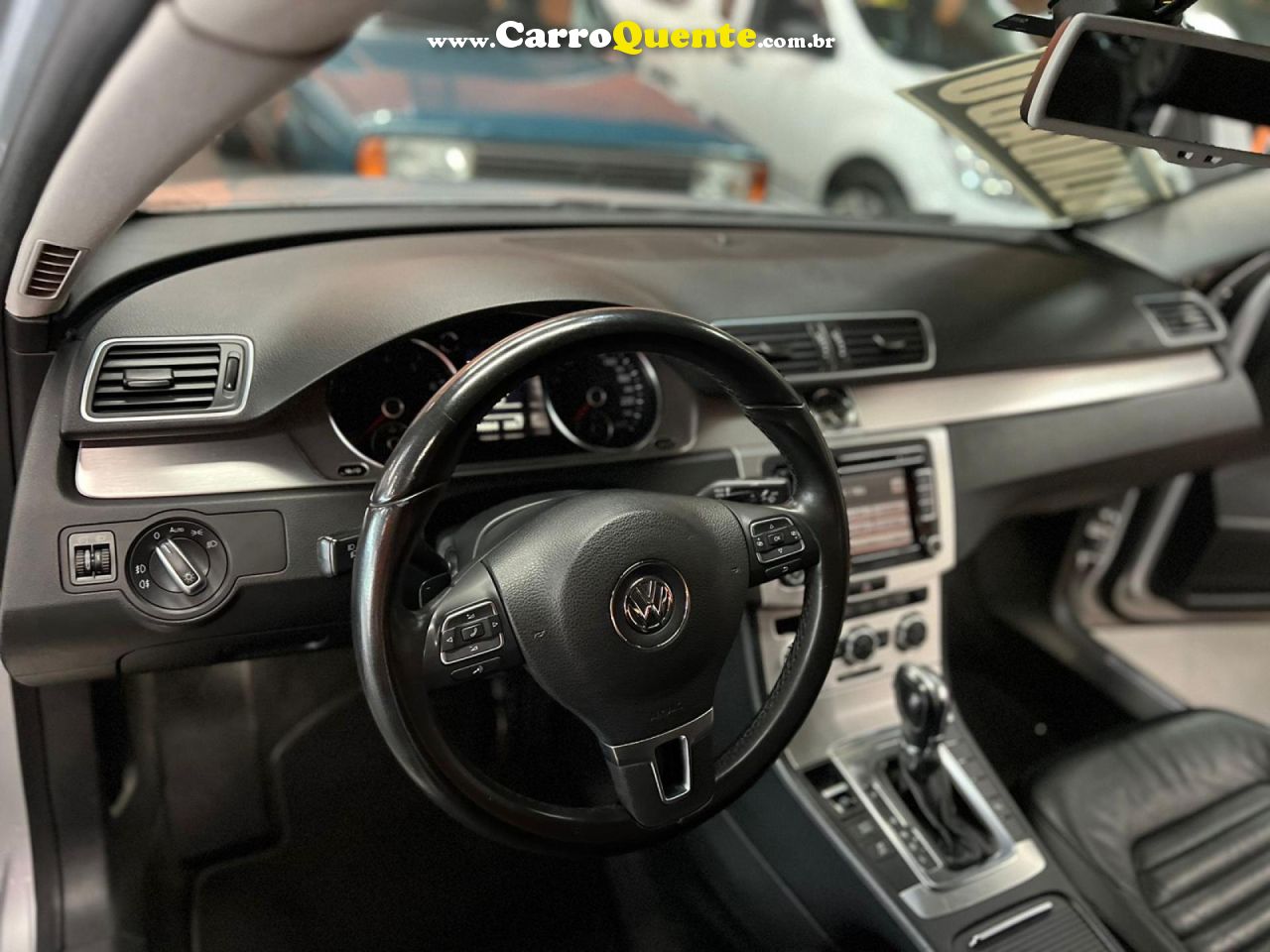 VOLKSWAGEN   PASSAT TB 2.0 FSITSI 211CV TIPTRONIC 4P   PRATA 2013 2.0 GASOLINA - Loja