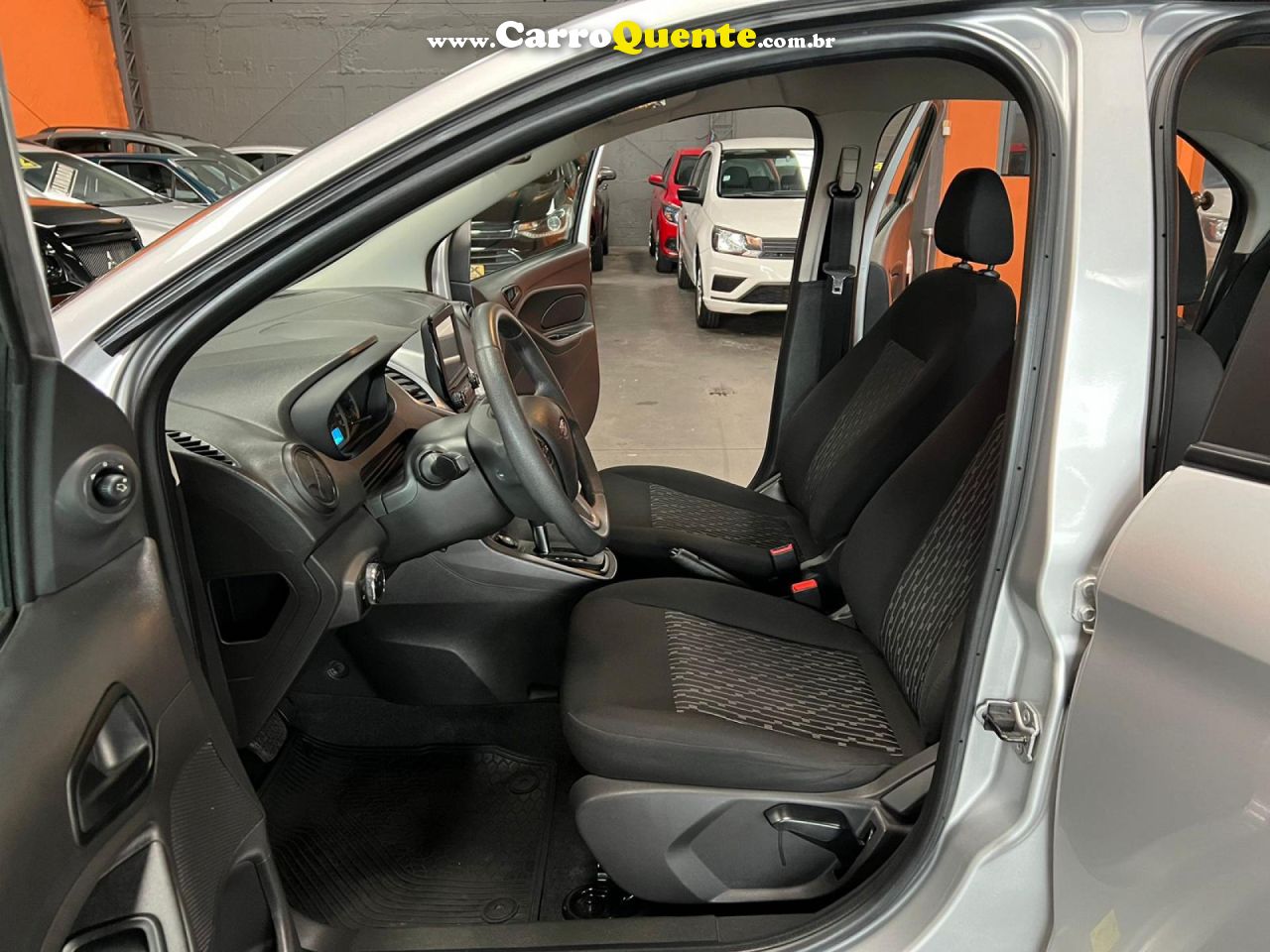 FORD   KA 1.5 SEDAN SE PLUS 12V FLEX 4P AUT.   PRATA 2020 1.5 FLEX - Loja