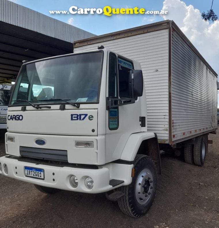 Ford Cargo 1517 CARGO 1317 E T 4x2 Baú - Loja