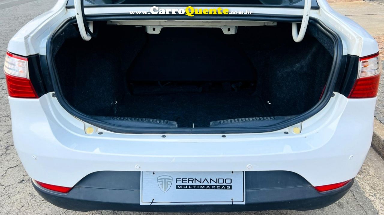 FIAT   GRAND SIENA ATTRAC. 1.4 EVO F.FLEX 8V   BRANCO 2015 1.4 GASOLINA - Loja