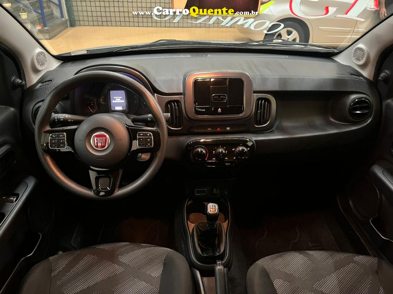 FIAT   MOBI DRIVE 1.0 FLEX 6V 5P   PRATA 2019 1.0 FLEX - Loja
