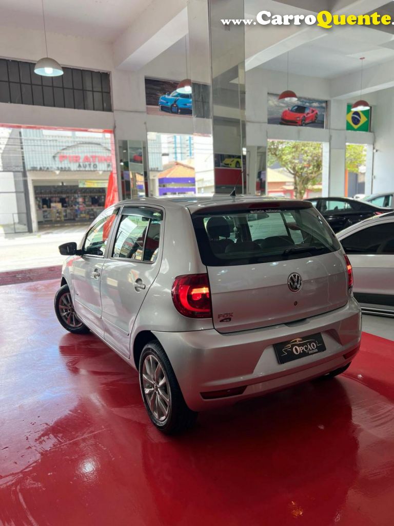 VOLKSWAGEN   FOX 1.0 MI TOTAL FLEX 8V 5P   PRATA 2014 1.0 FLEX - Loja