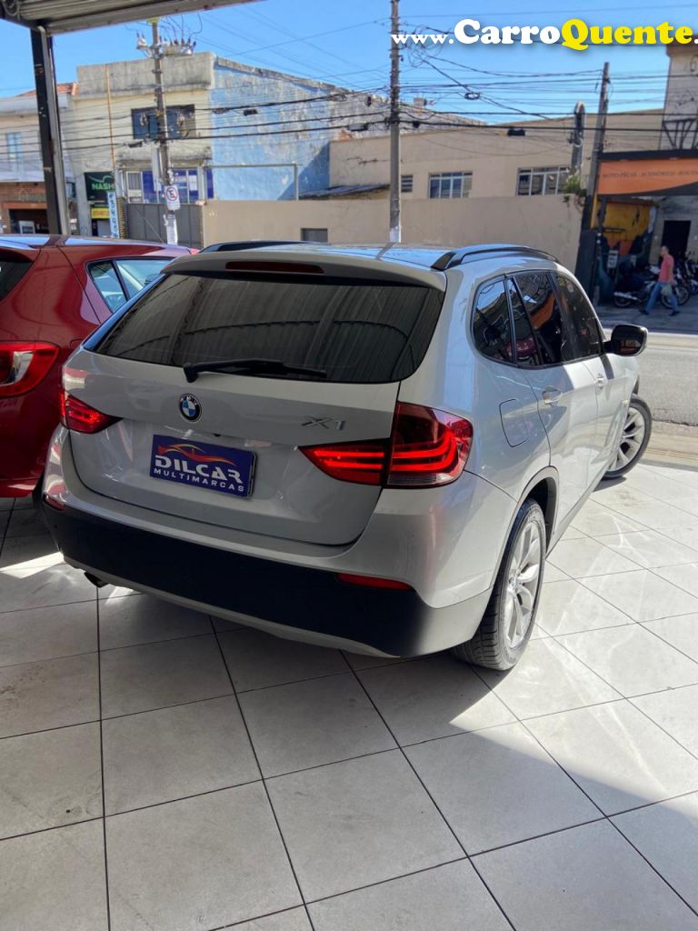 BMW   X1 SDRIVE 18I 2.0 16V 4X2 AUT.   PRATA 2011 2.0 GASOLINA - Loja