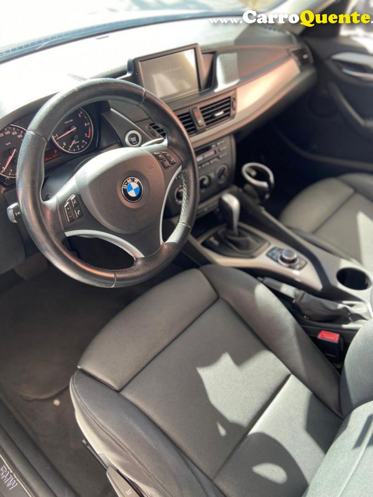 BMW   X1 SDRIVE 18I 2.0 16V 4X2 AUT.   PRATA 2011 2.0 GASOLINA - Loja