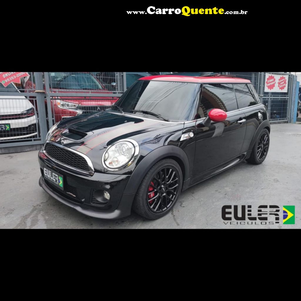 MINI   COOPER JOHN WORKS 1.6 AUT.   PRETO 2013 1.6 GASOLINA - Loja