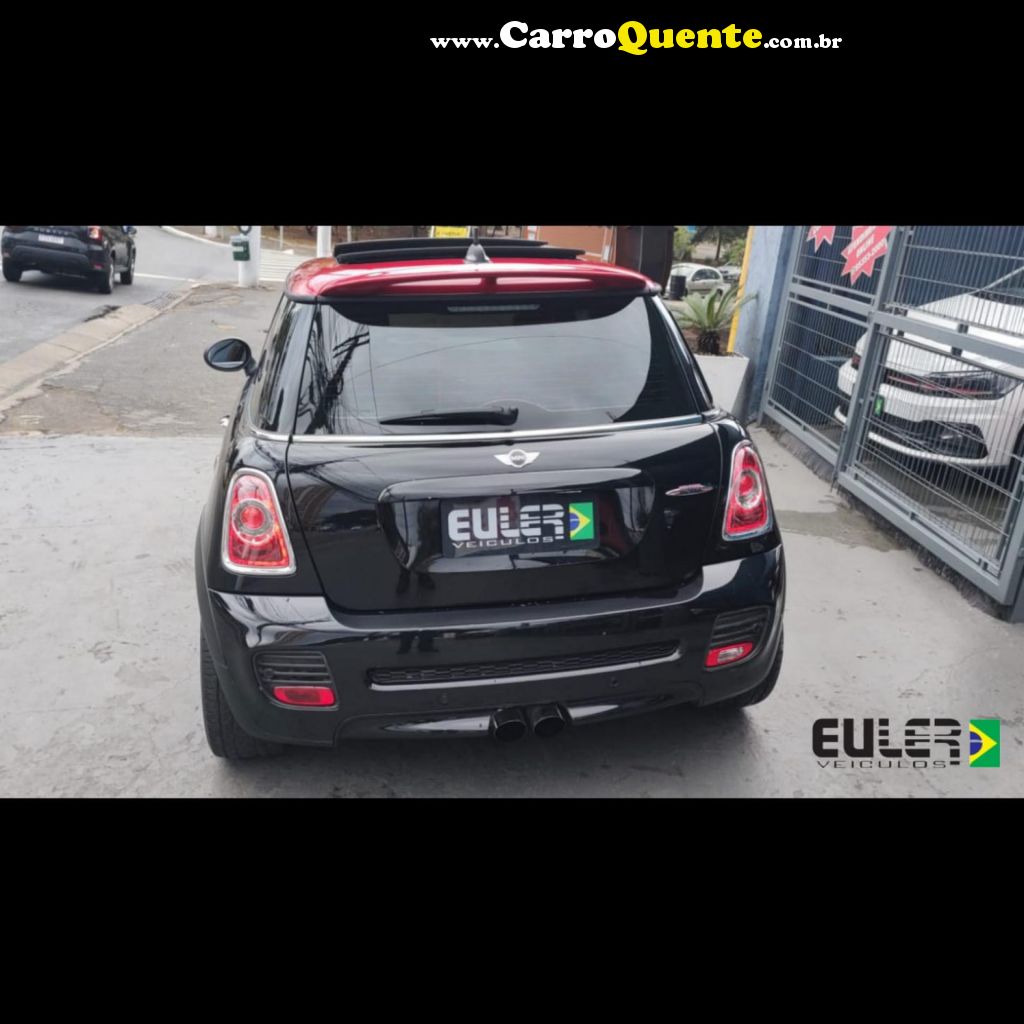 MINI   COOPER JOHN WORKS 1.6 AUT.   PRETO 2013 1.6 GASOLINA - Loja