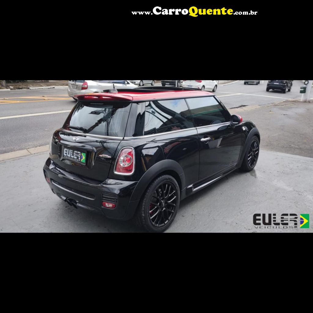 MINI   COOPER JOHN WORKS 1.6 AUT.   PRETO 2013 1.6 GASOLINA - Loja