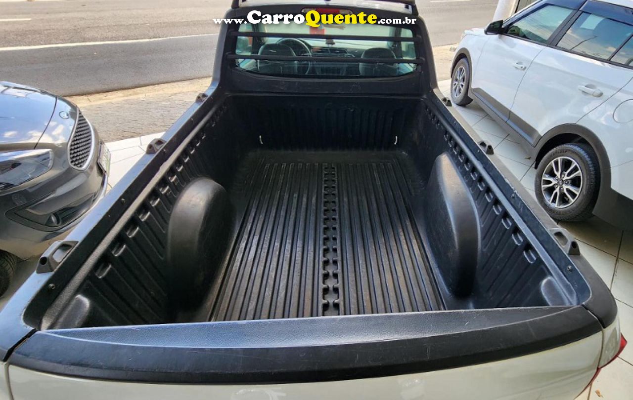 VOLKSWAGEN   SAVEIRO ROBUST 1.6 TOTAL FLEX 8V   BRANCO 2022 1.6 FLEX - Loja