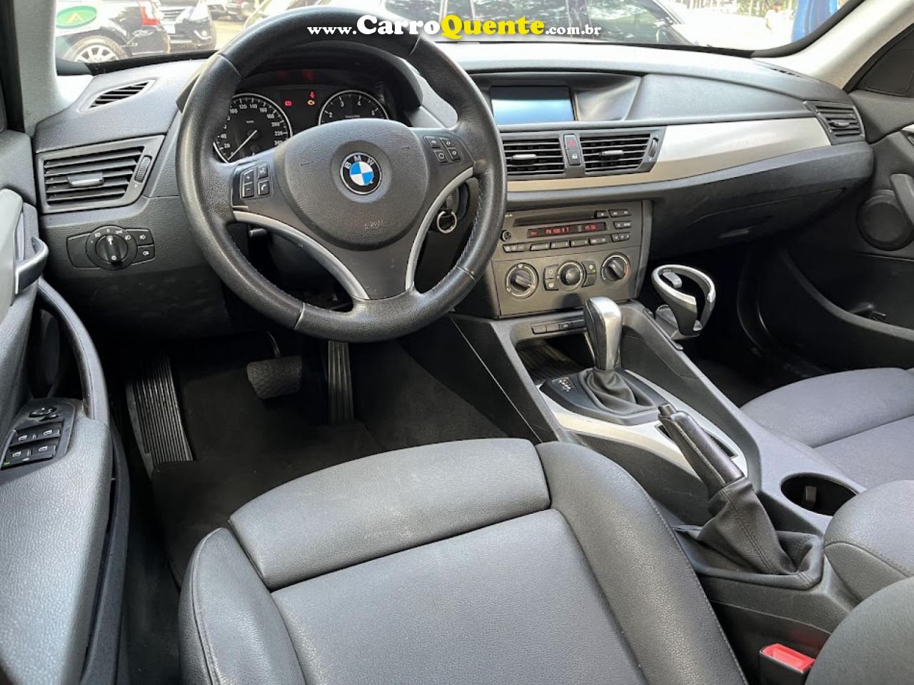 BMW   X1 SDRIVE 18I 2.0 16V 4X2 AUT.   PRETO 2011 2.0 GASOLINA - Loja