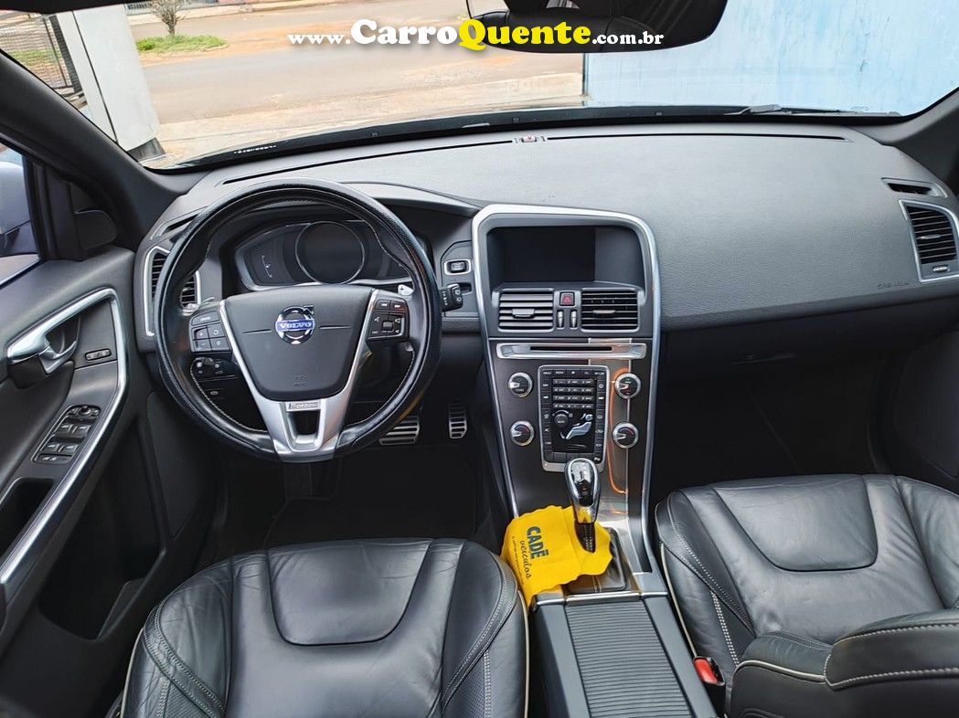 VOLVO XC60 2.0 T5 R DESIGN TURBO - Loja