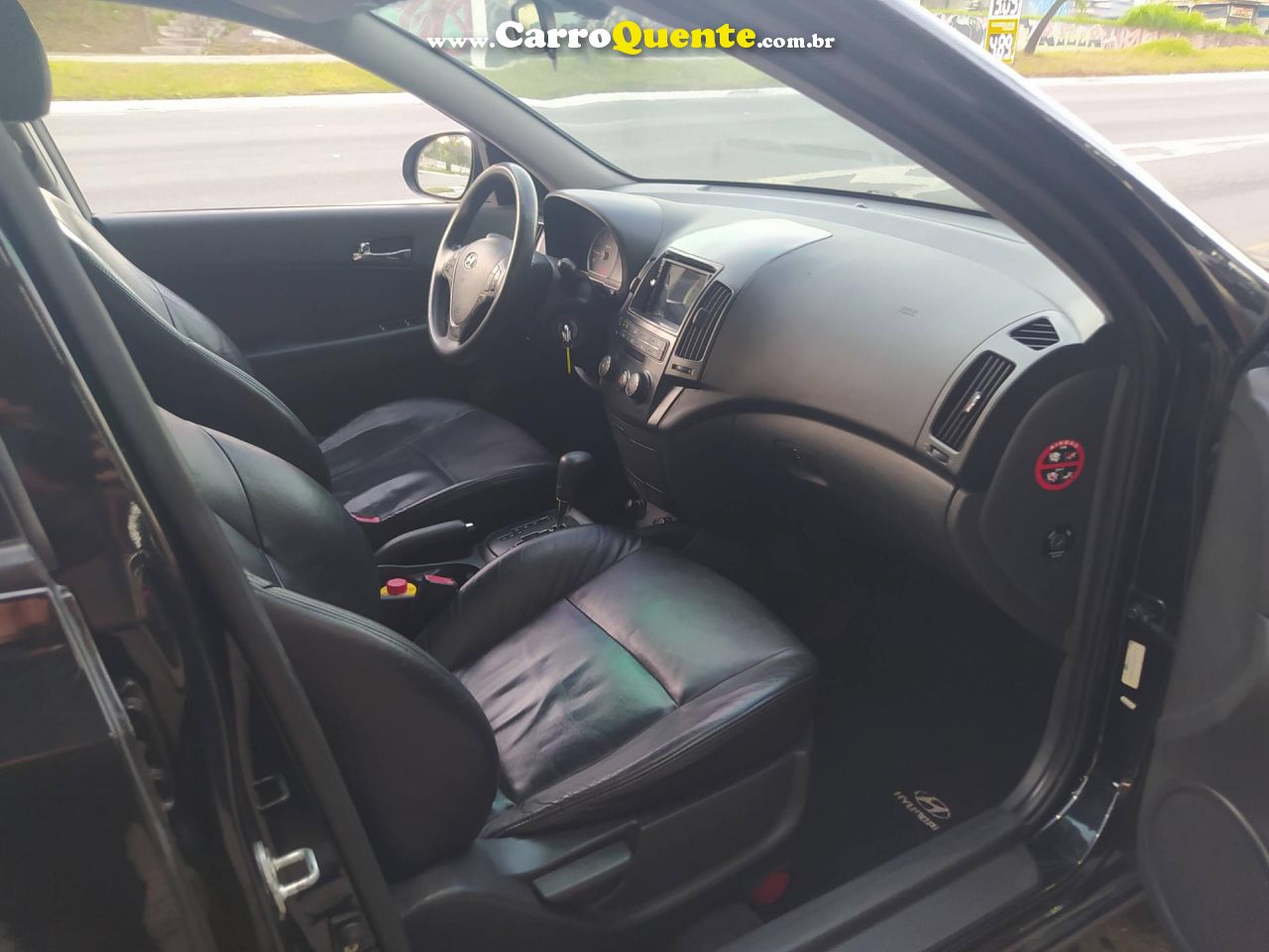 HYUNDAI   I30 2.0 16V 145CV 5P AUT.   PRETO 2011 2.0 GASOLINA - Loja