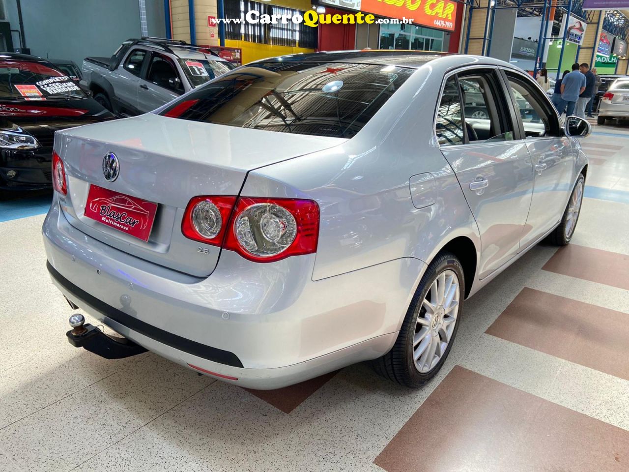 VOLKSWAGEN   JETTA 2.5 20V 150170CV TIPTRONIC   PRATA 2008 2.5 GASOLINA - Loja