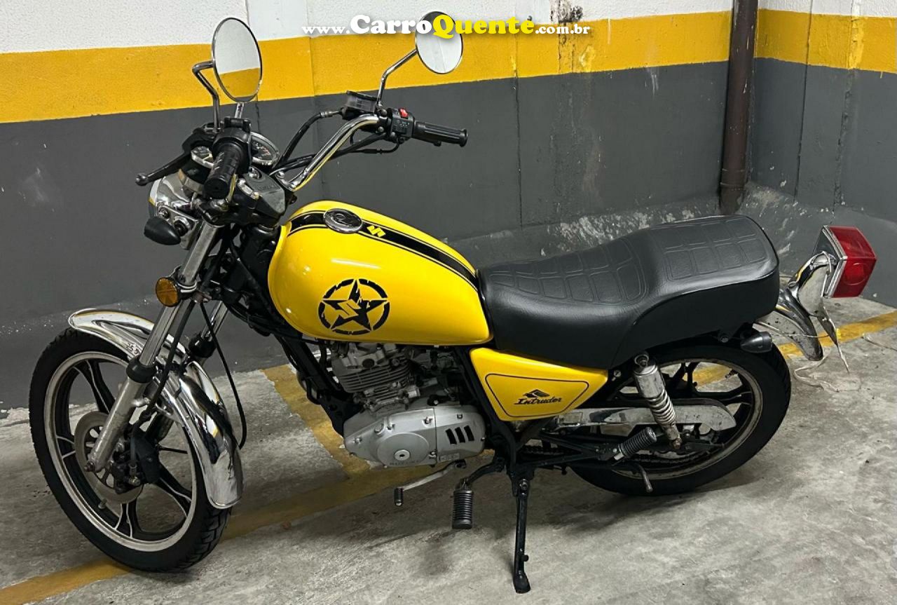 SUZUKI   INTRUDER 125   AMARELO 2007 125cc GASOLINA - Loja