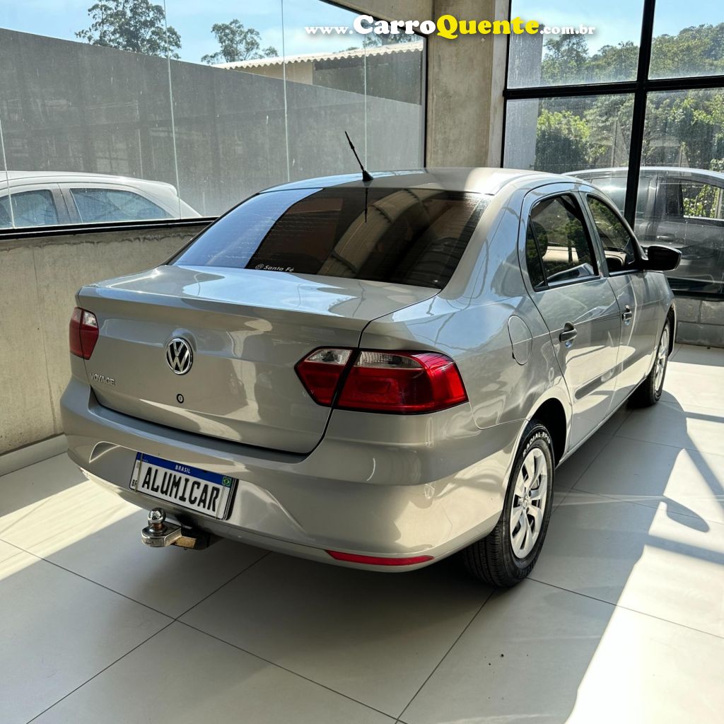 VOLKSWAGEN   VOYAGE  TRENDLINE 1.0 T.FLEX 8V 4P   PRATA 2016 1.0 FLEX - Loja