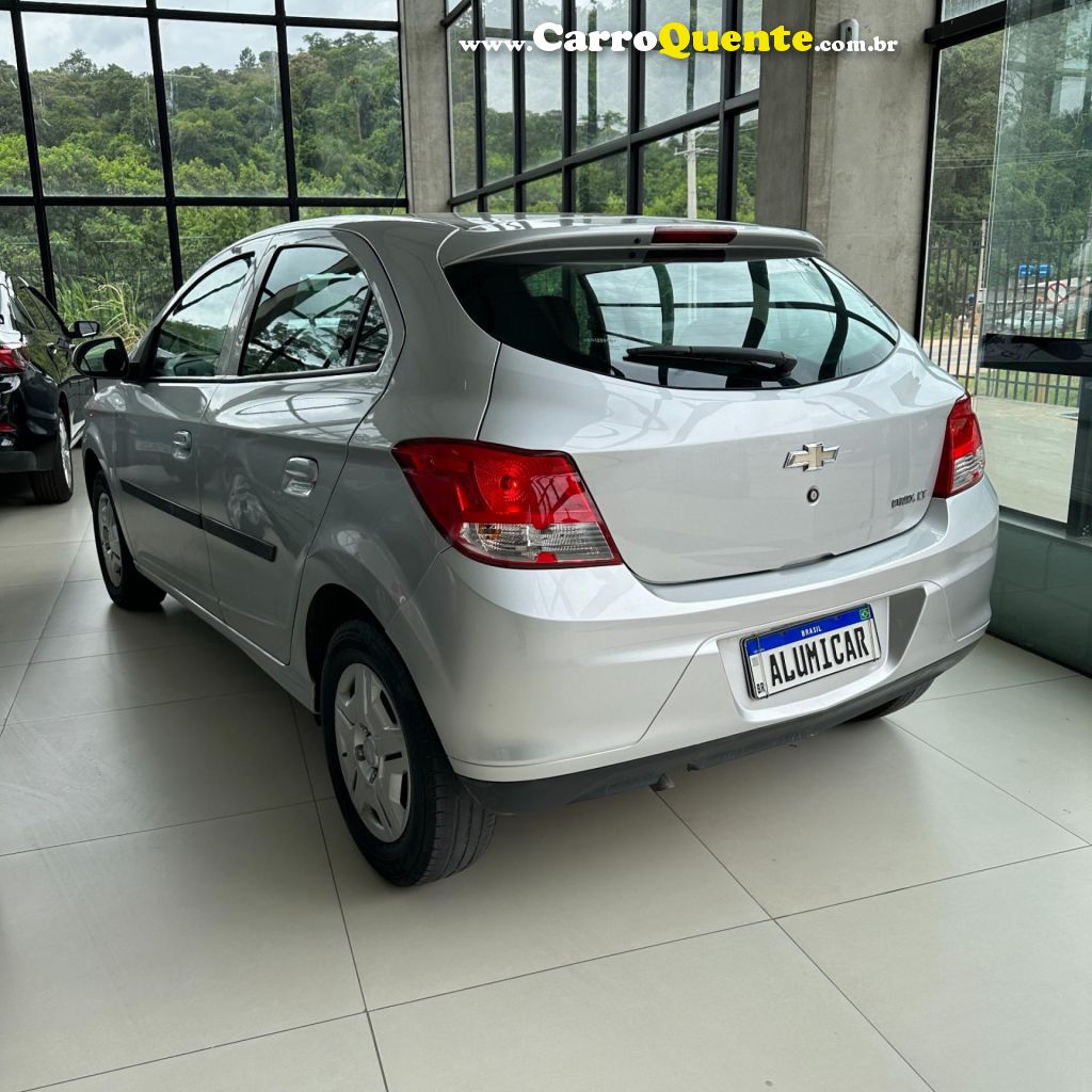 CHEVROLET   ONIX HATCH LT 1.0 8V FLEXPOWER 5P MEC.   PRATA 2014 1.0 FLEX - Loja