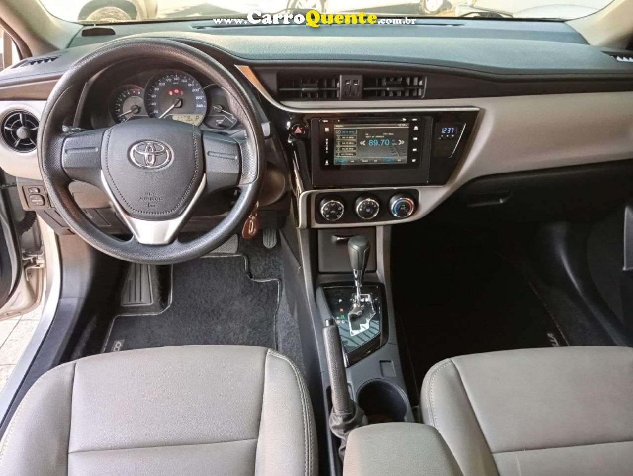 TOYOTA   COROLLA GLI 1.8 FLEX 16V  AUT.   PRATA 2018 1.8 FLEX - Loja