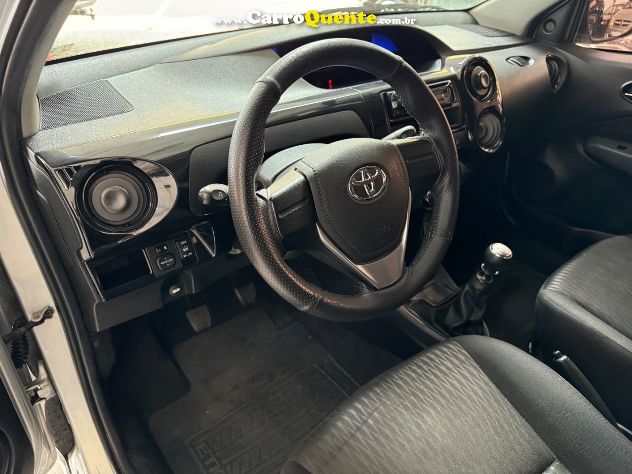 Etios Hatch X 1.3 (Flex) 2018/2017 Toyota - Loja