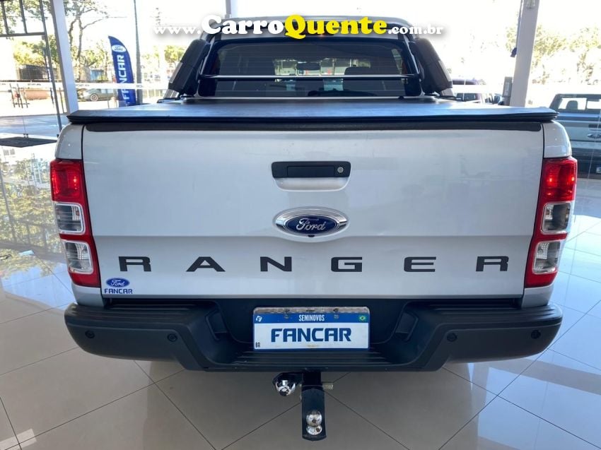 Ford Ranger XLS - Loja
