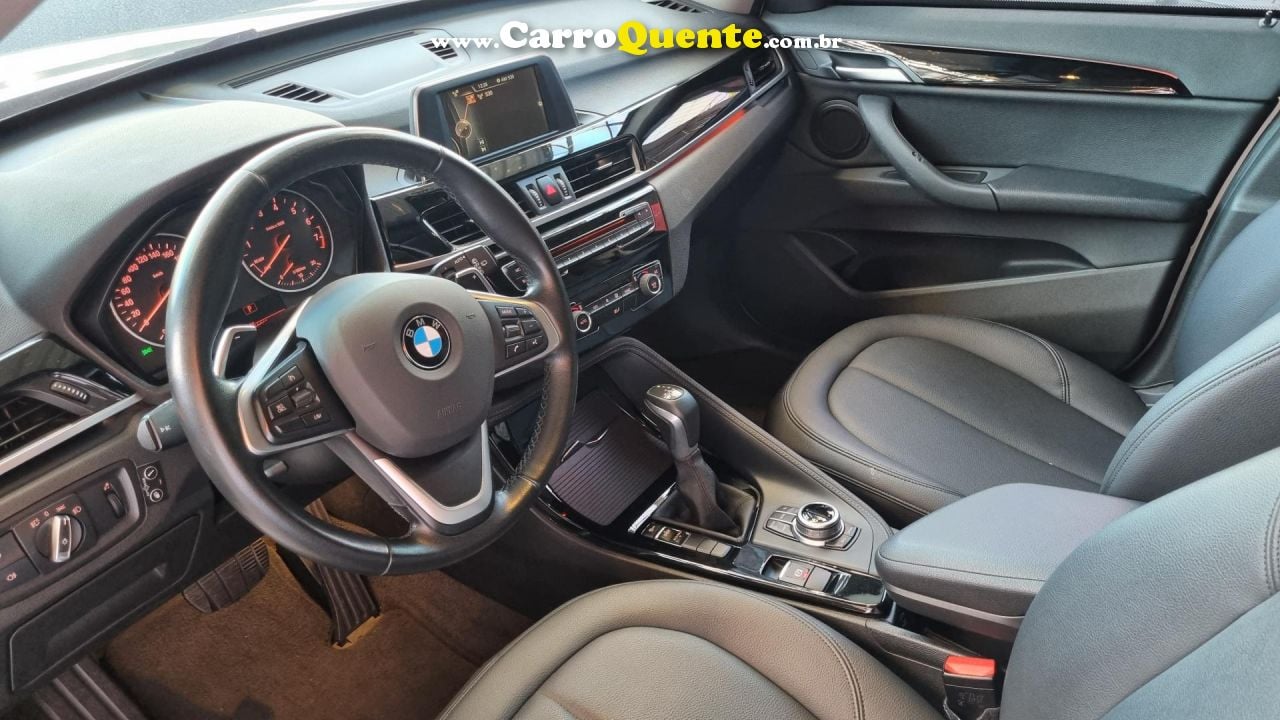 BMW   X1 SDRIVE 20I 2.02.0 TB ACTI.FLEX AUT.   PRATA 2017 2.0 FLEX - Loja