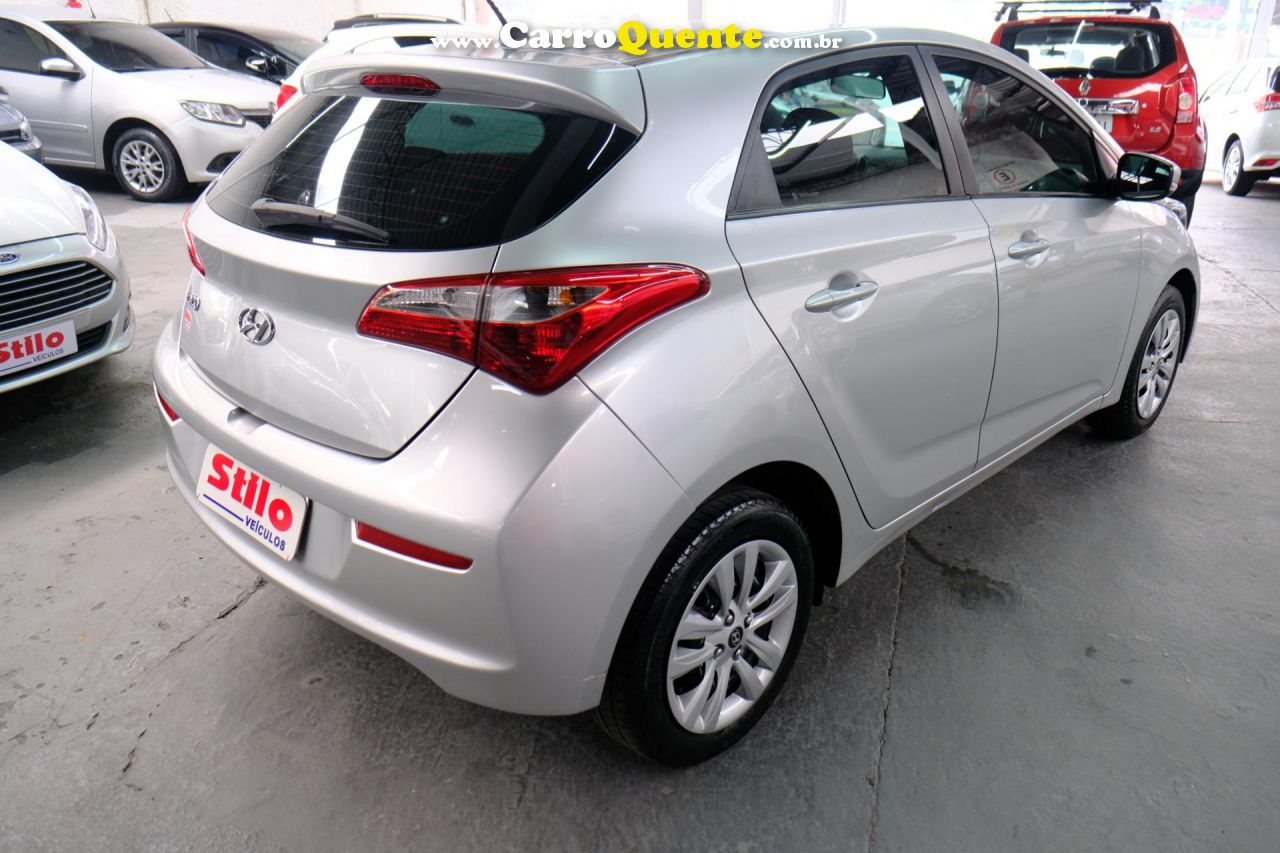 HYUNDAI   HB20 COMF.C.PLUSC.STYLE 1.0 FLEX 12V   PRATA 2017 1.0 FLEX - Loja