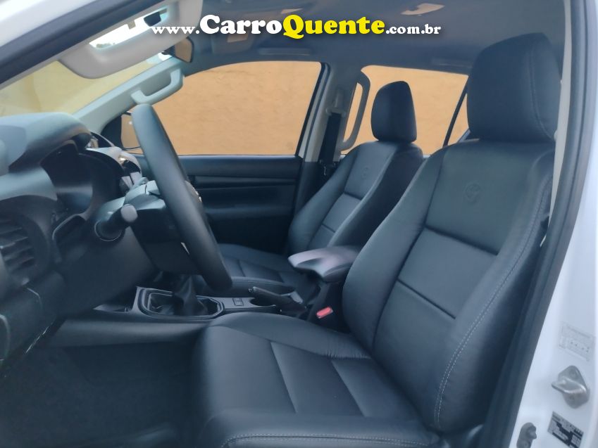Toyota Hilux Cabine Dupla HILUX CD 4X4 - Loja
