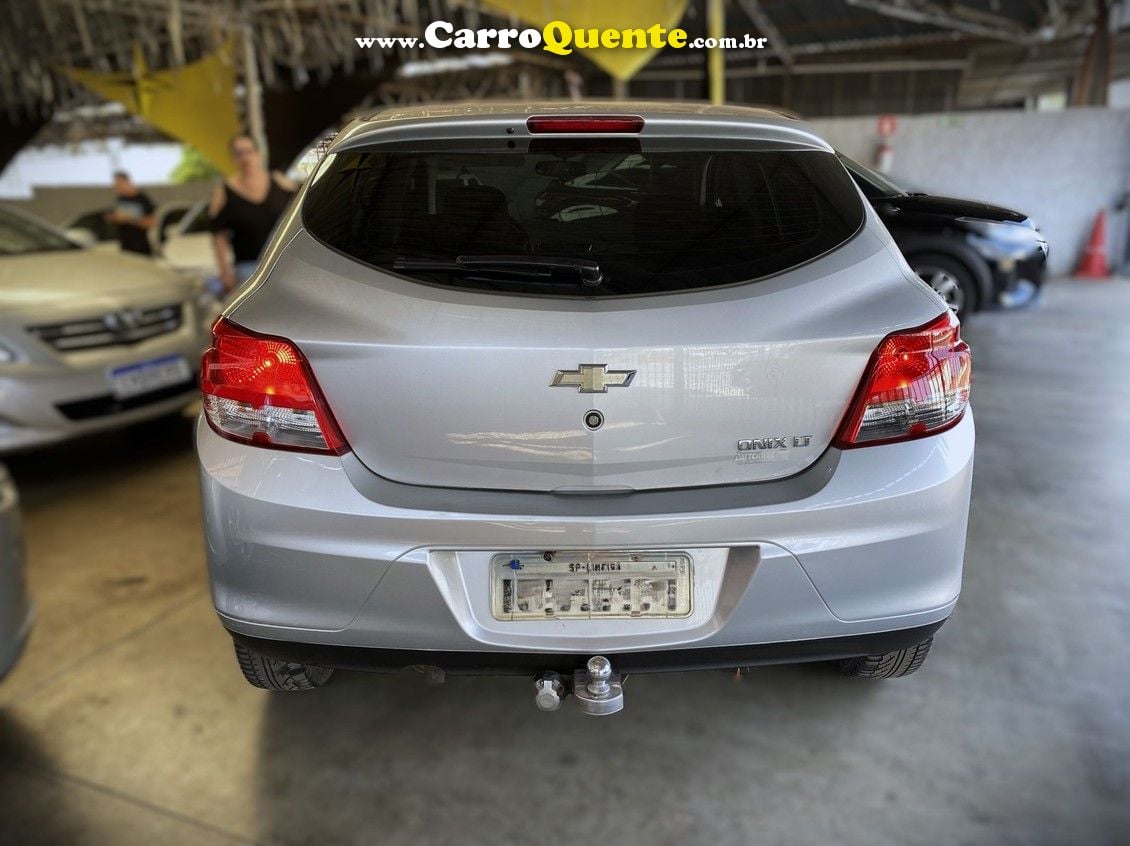 CHEVROLET ONIX 1.0 MPFI LT 8V - Loja