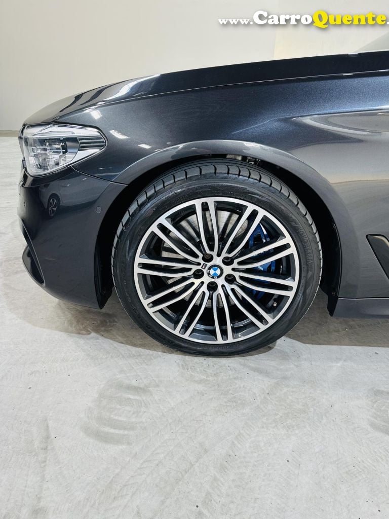 BMW   540I M SPORT 3.0 TURBO 340CV AUT.   CINZA 2018 3.0 GASOLINA - Loja