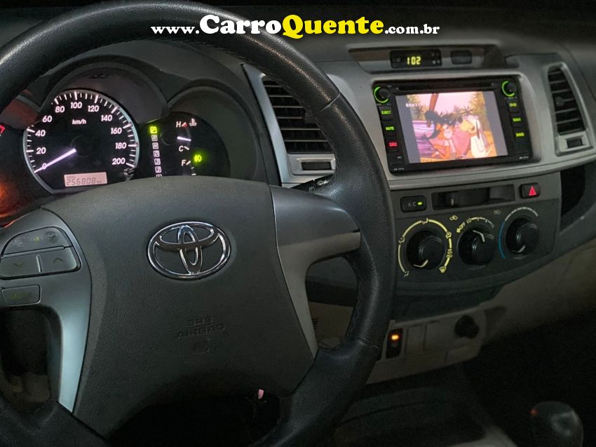 Toyota Hilux Sw4 4x2 - Loja