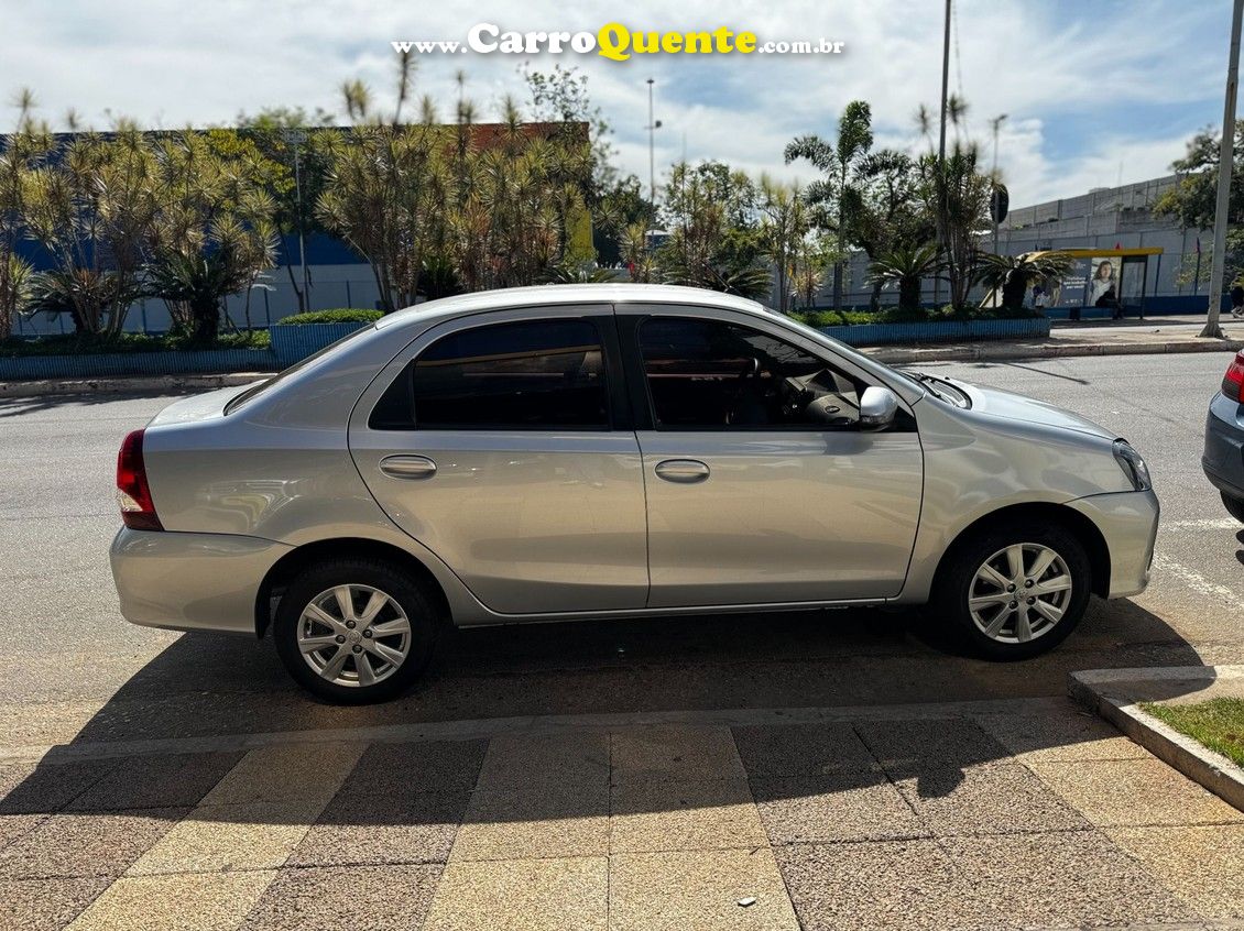 TOYOTA ETIOS 1.5 X SEDAN 16V - Loja