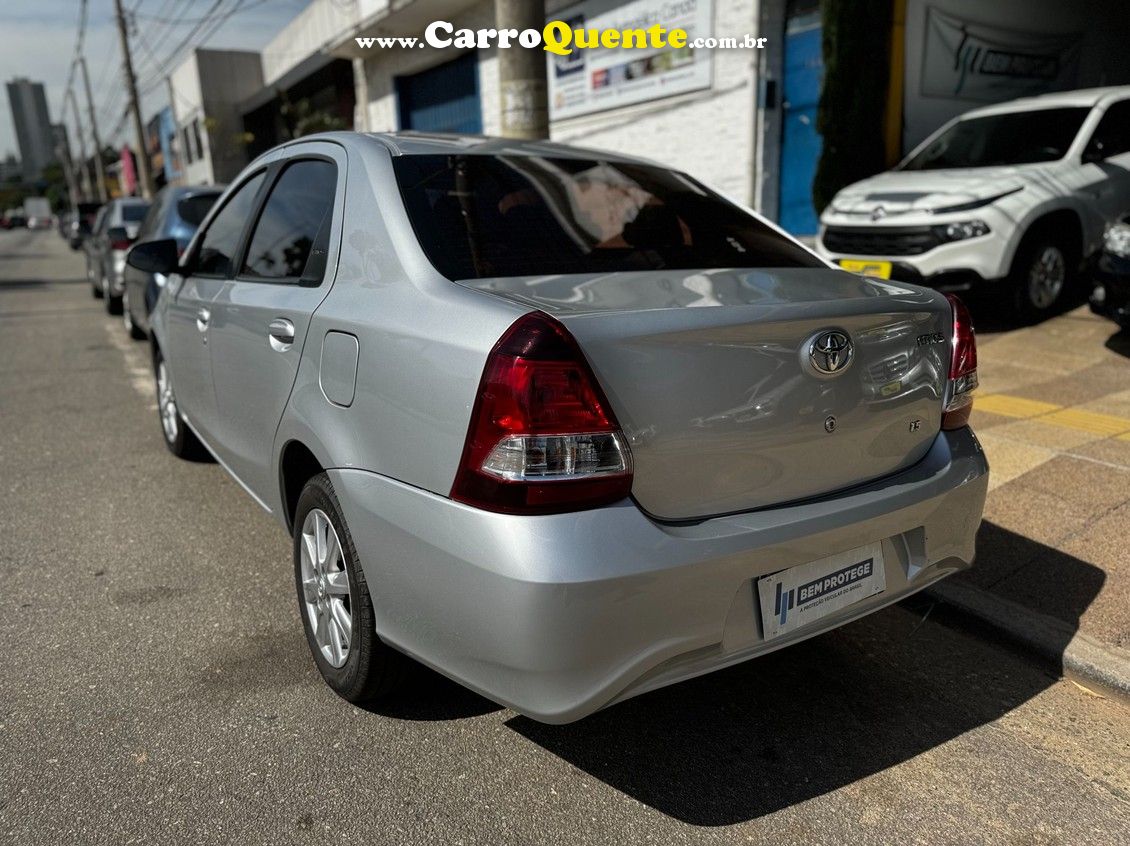 TOYOTA ETIOS 1.5 X SEDAN 16V - Loja