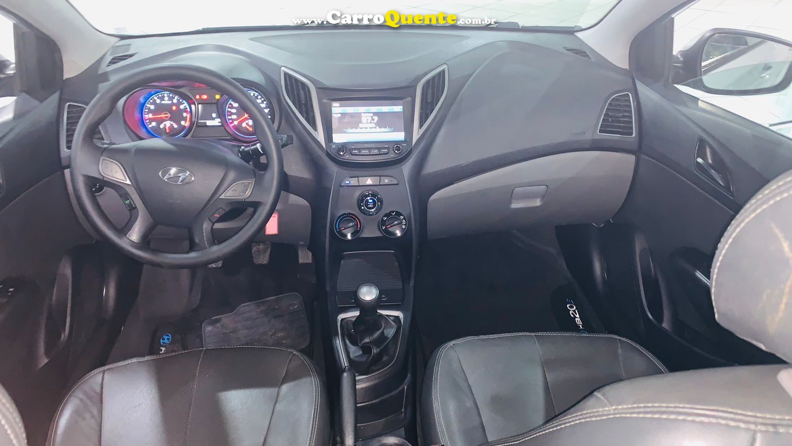 HYUNDAI HB20S 1.0 COMFORT PLUS 12V - Loja