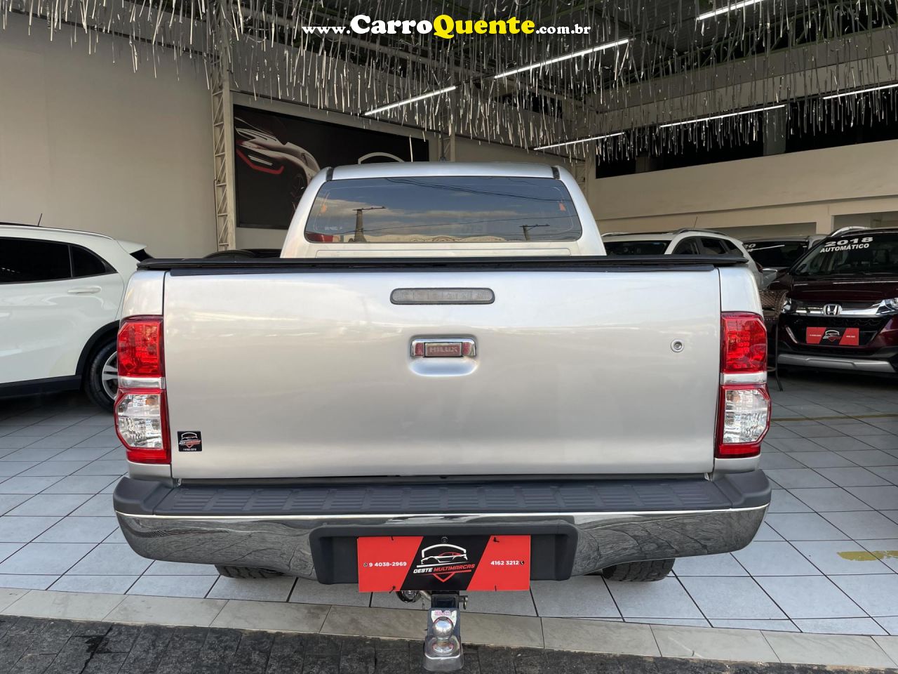 TOYOTA   HILUX CD D4-D 4X4 3.0 TDI DIES. MEC.   PRATA 2013 3.0 DIESEL - Loja