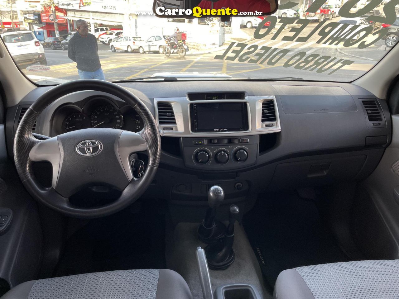 TOYOTA   HILUX CD D4-D 4X4 3.0 TDI DIES. MEC.   PRATA 2013 3.0 DIESEL - Loja