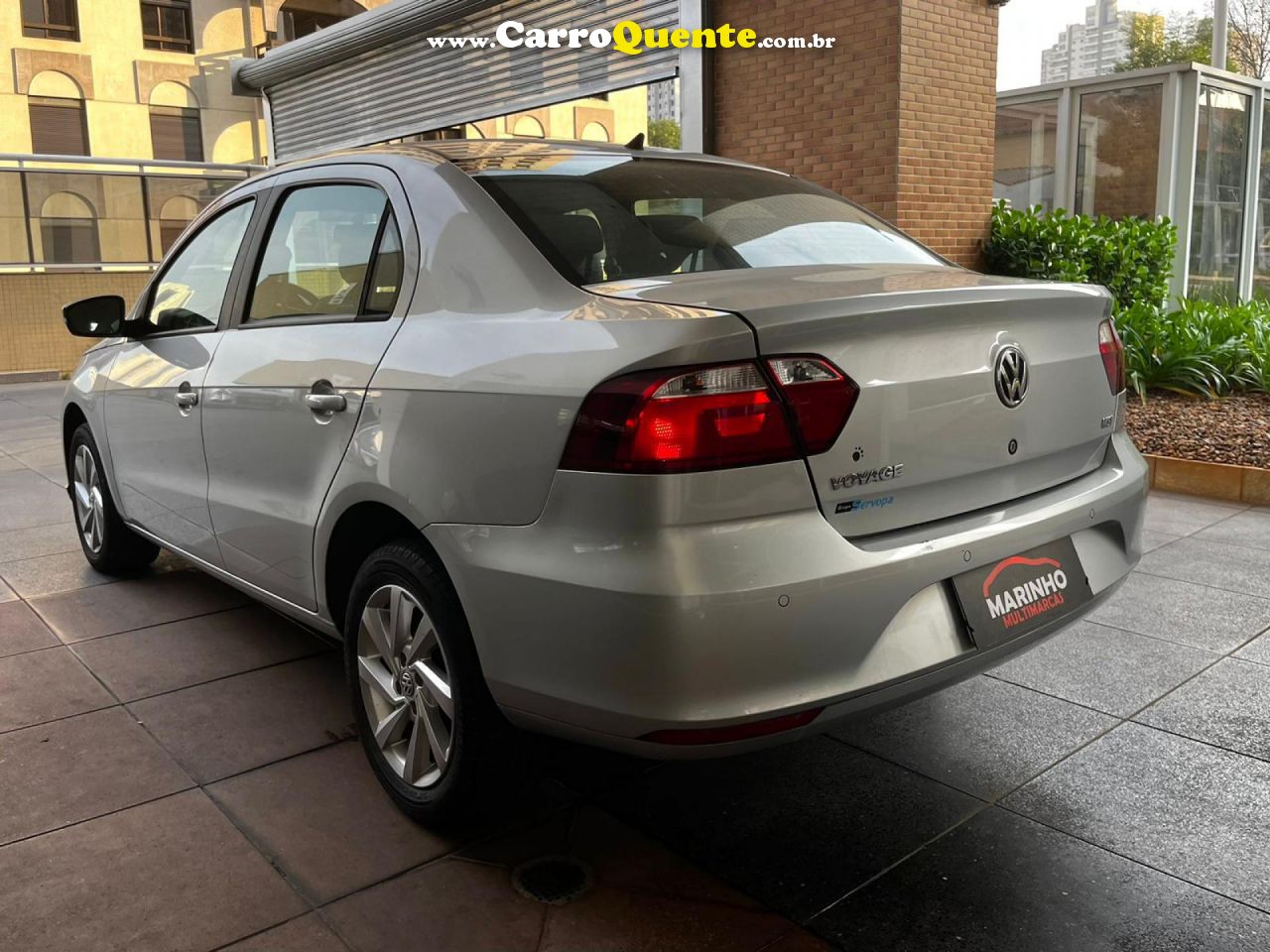 VOLKSWAGEN   VOYAGE AUTOMATICO 1.6 MSI FLEX TOP LINHA MULTIMIDIA RODAS PADDLE SHIFT   PRATA 2021 1.6 FLEX - Loja