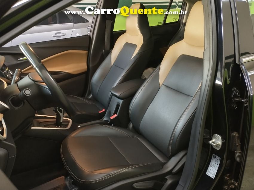 Chevrolet Onix Turbo Premier II - Loja