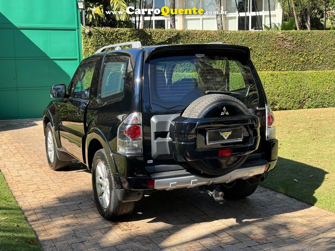 MITSUBISHI PAJERO FULL 3.8 HPE 4X4 V6 24V - Loja