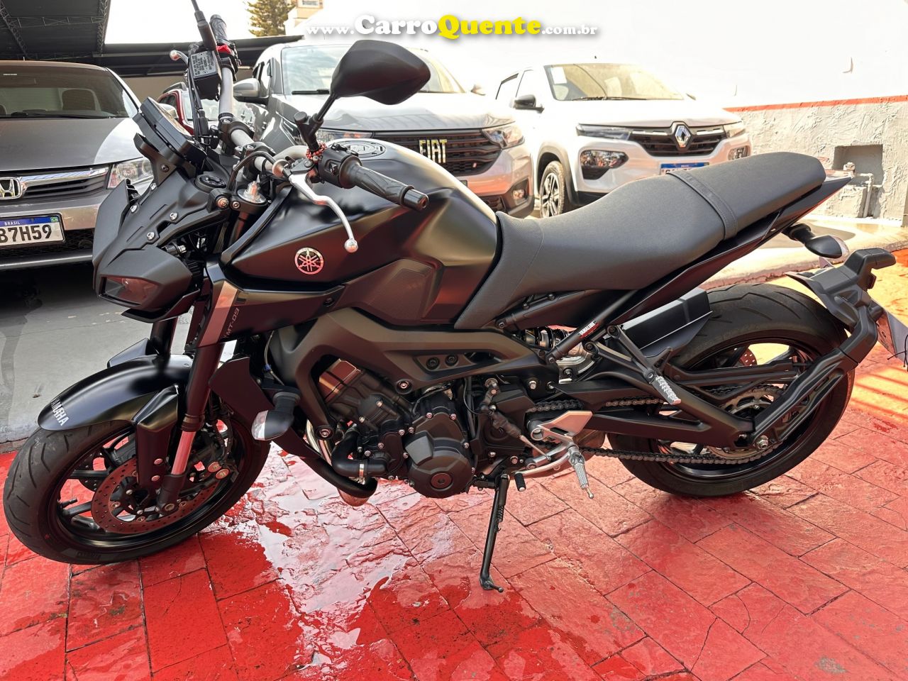 YAMAHA MT-09  - Loja