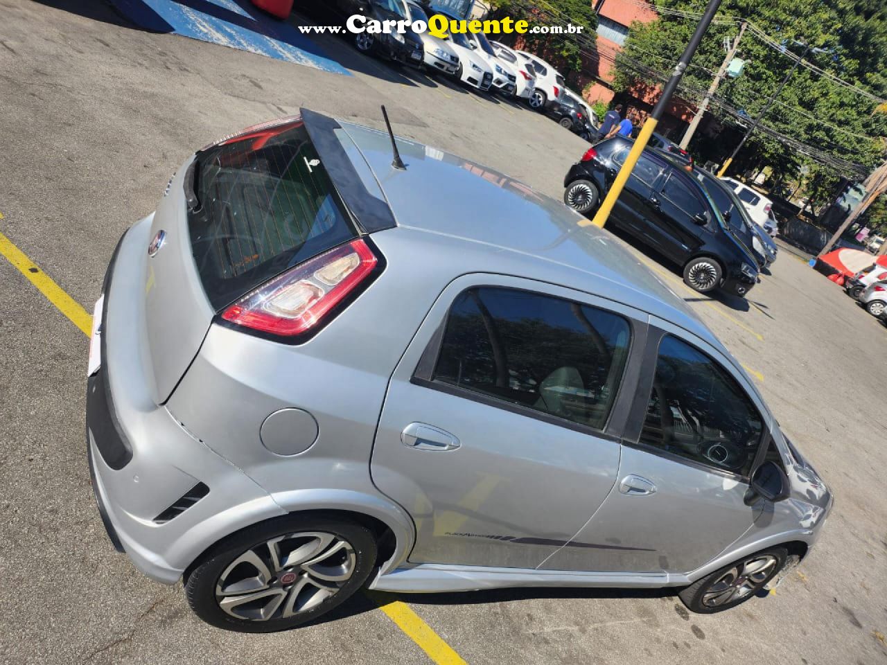 FIAT   PUNTO BLACKMOTION DUAL. 1.8 FLEX 16V 5P   PRATA 2017 1.8 FLEX - Loja