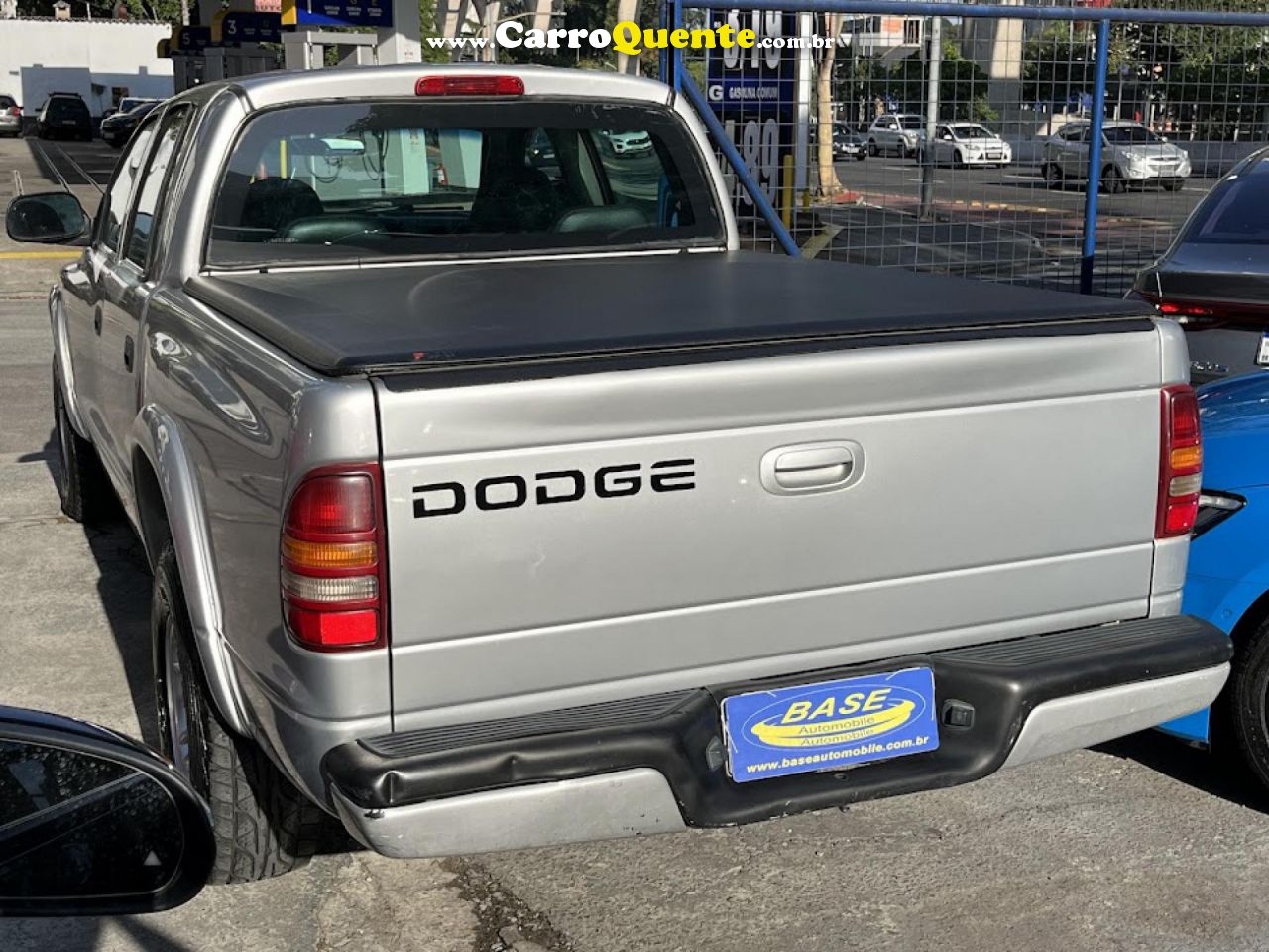 DODGE   DAKOTA SPORT 5.2 V8 CD AUT.   PRATA 2001 5.2 GASOLINA E GÁS NATURAL - Loja