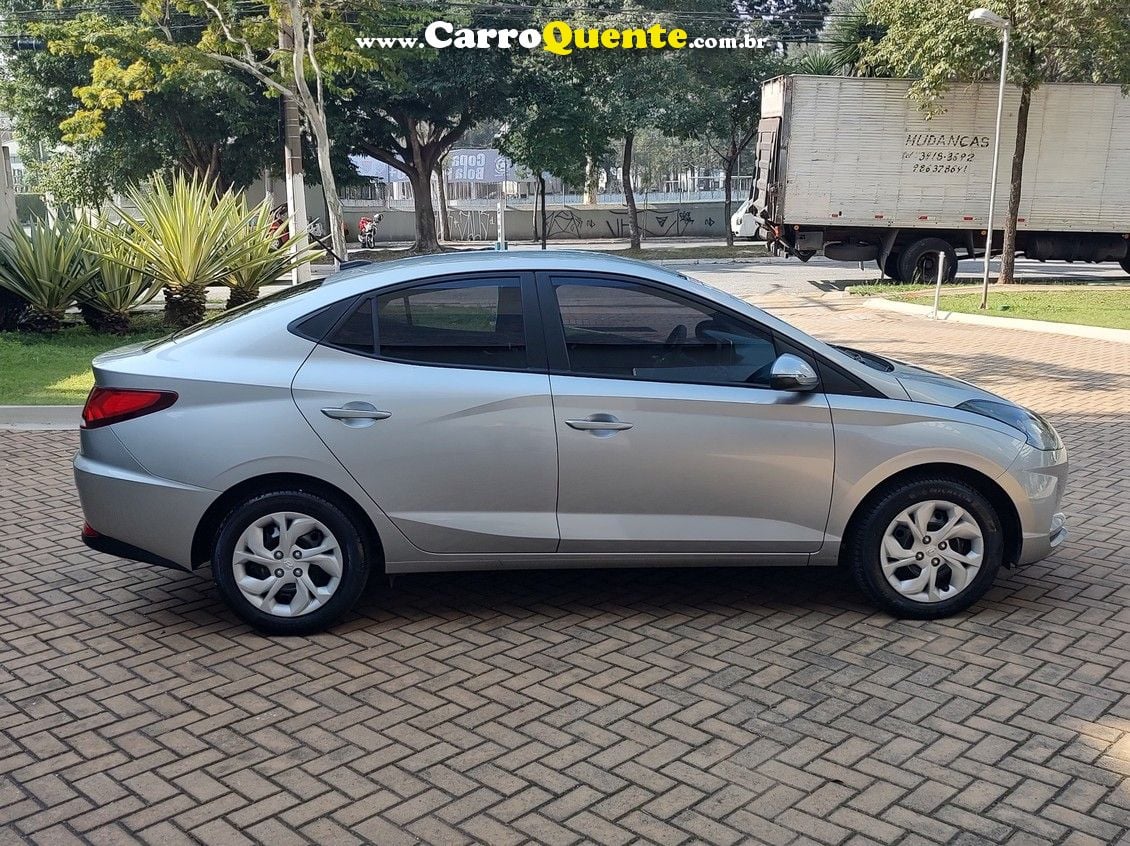 HYUNDAI HB20S 1.6 VISION 16V - Loja