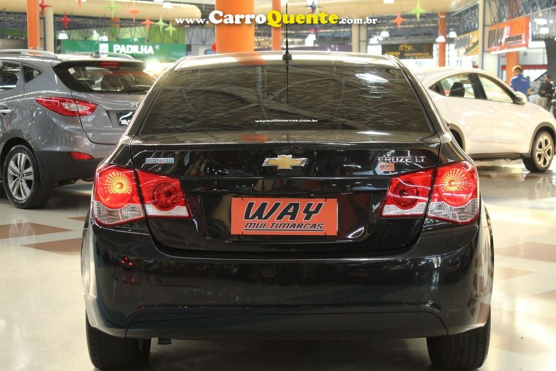 CHEVROLET CRUZE 1.8 LT 16V SEDAN - Loja